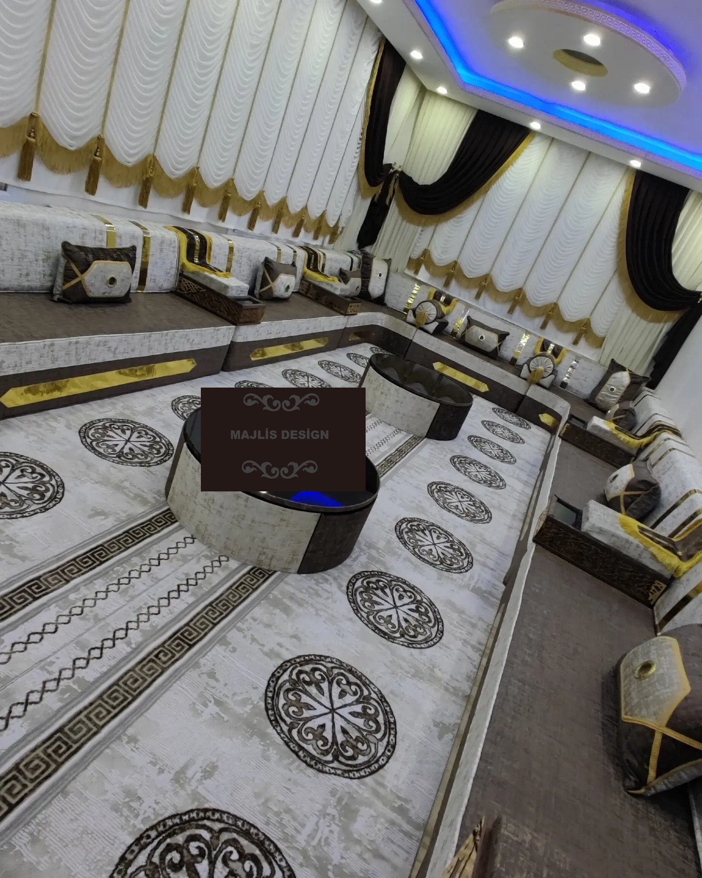 majlis (2)